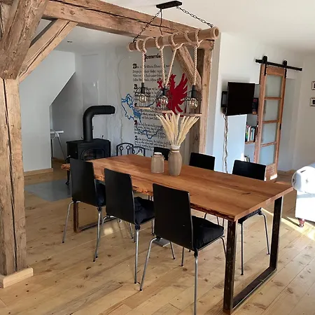 Ferienhaus Tolles In Mit Garten